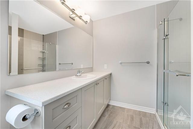 352 Mishawashkode Street, Townhouse with 3 bedrooms, 3 bathrooms and 3 parking in Ottawa ON | Image 20
