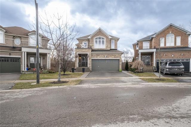 216 Thomas Avenue, House detached with 4 bedrooms, 2 bathrooms and 4 parking in Brantford ON | Image 1