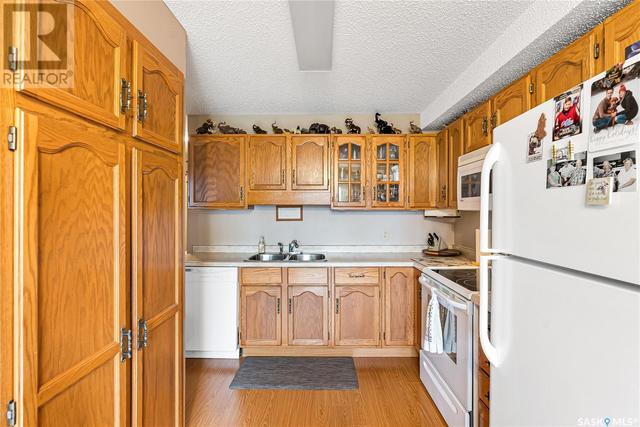106 - 42 27th Street E, Condo with 2 bedrooms, 1 bathrooms and null parking in Prince Albert SK | Image 11