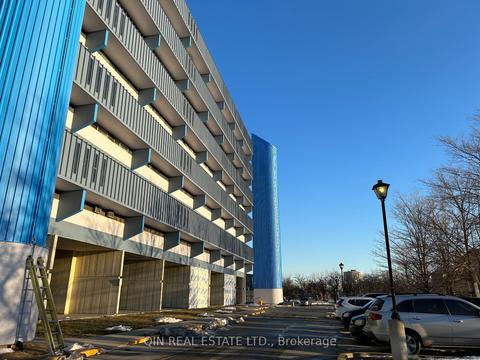 822 - 4645 Jane St, Condo with 1 bedrooms, 1 bathrooms and 1 parking in Toronto ON | Card Image