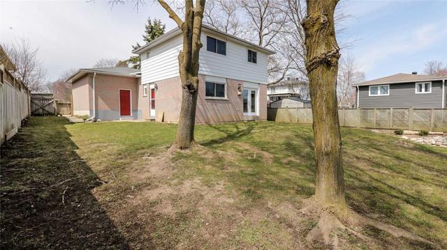 31 Jeffrey St, House detached with 3 bedrooms, 2 bathrooms and 3 parking in Barrie ON | Image 33