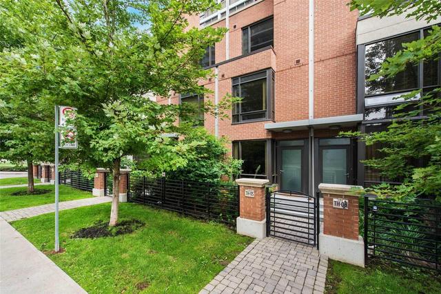 Th05 - 23 Sheppard Ave E, Condo with 3 bedrooms, 2 bathrooms and 1 parking in Toronto ON | Image 1