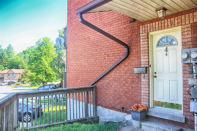 4 - 22 Meadow Lane, Condo with 2 bedrooms, 1 bathrooms and 1 parking in Barrie ON | Image 12