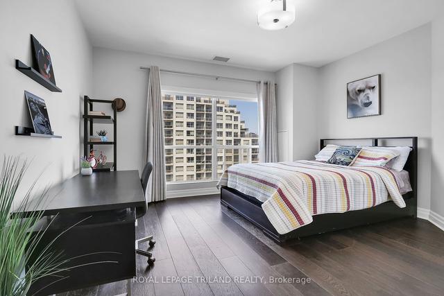 2406 - 330 Ridout Street North St N, Condo with 2 bedrooms, 2 bathrooms and 2 parking in London ON | Image 10