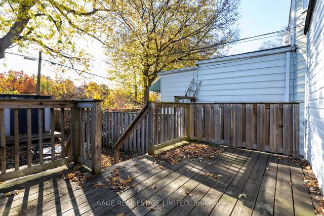 201 Oakcrest Ave, House semidetached with 2 bedrooms, 2 bathrooms and 0 parking in Toronto ON | Image 26