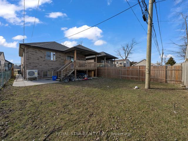 1818 Dominion Blvd, House detached with 3 bedrooms, 3 bathrooms and 4 parking in Windsor ON | Image 28