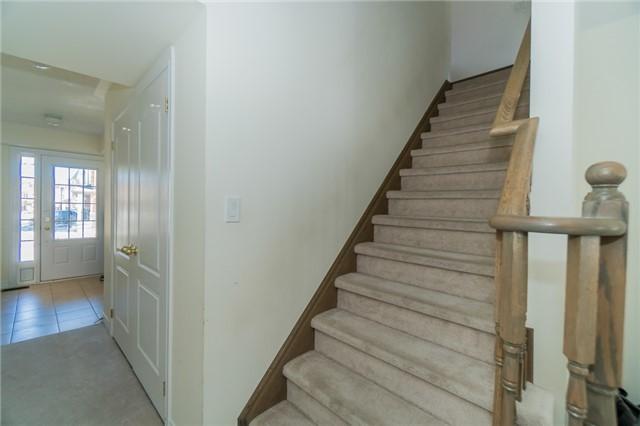 8 Tollgate St, House attached with 3 bedrooms, 3 bathrooms and 1 parking in Brampton ON | Image 3