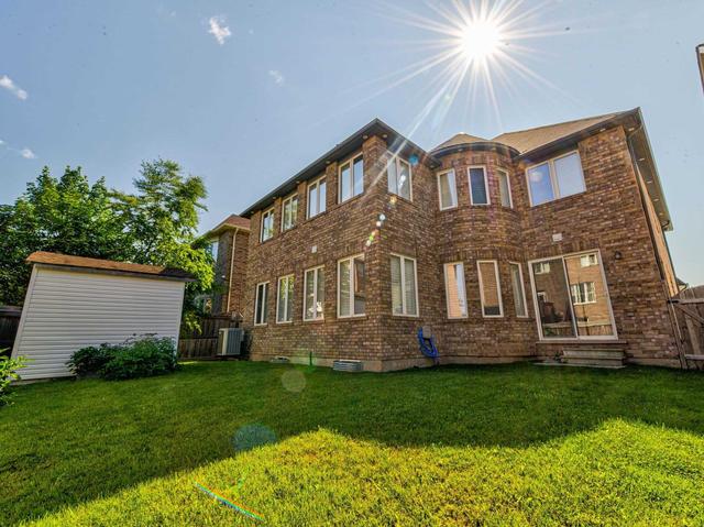 413 Coombs Crt, House detached with 4 bedrooms, 4 bathrooms and 4 parking in Milton ON | Image 25
