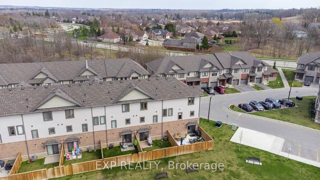 172 - 77 Diana Ave, House attached with 3 bedrooms, 2 bathrooms and 2 parking in Brantford ON | Image 27