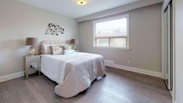 40 Bentworth Ave, House detached with 3 bedrooms, 1 bathrooms and 1 parking in Toronto ON | Image 16