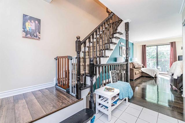 20 Cassander Cres, House detached with 3 bedrooms, 2 bathrooms and 2 parking in Brampton ON | Image 5