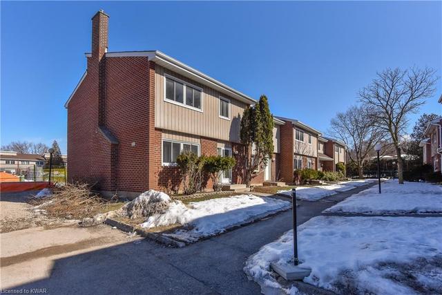 24 - 121 University Avenue E, House attached with 3 bedrooms, 2 bathrooms and null parking in Waterloo ON | Image 2