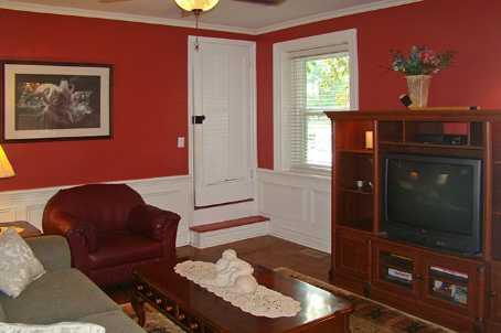 102 King St, House detached with 5 bedrooms, 3 bathrooms and 5 parking in Kawartha Lakes ON | Image 7