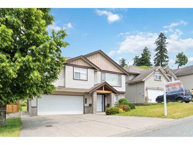 34613 Quarry Avenue, House detached with 5 bedrooms, 3 bathrooms and 4 parking in Abbotsford BC | Image 2