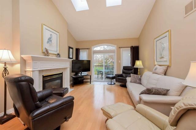5 Sunset Blvd, Condo with 2 bedrooms, 4 bathrooms and 3 parking in New Tecumseth ON | Image 3