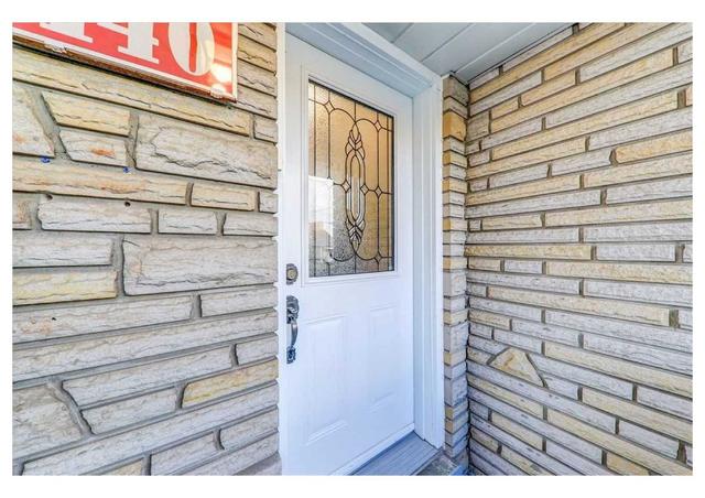 140 Magnolia Ave, House semidetached with 3 bedrooms, 3 bathrooms and 4 parking in Toronto ON | Image 29