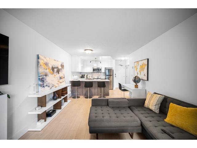 203 - 1122 King Albert Avenue, Condo with 1 bedrooms, 1 bathrooms and 1 parking in Coquitlam BC | Card Image