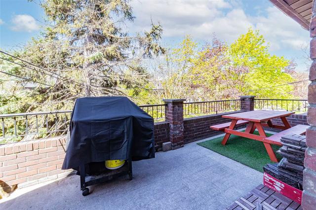 607 Huron St N, House detached with 8 bedrooms, 6 bathrooms and 7 parking in Toronto ON | Image 8