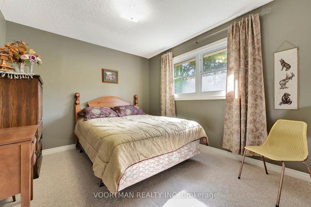21 Wesite Ave, House detached with 3 bedrooms, 3 bathrooms and 7.5 parking in Hamilton ON | Image 4