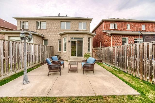 80 Harbourtown Cres, House semidetached with 3 bedrooms, 3 bathrooms and 3 parking in Brampton ON | Image 14
