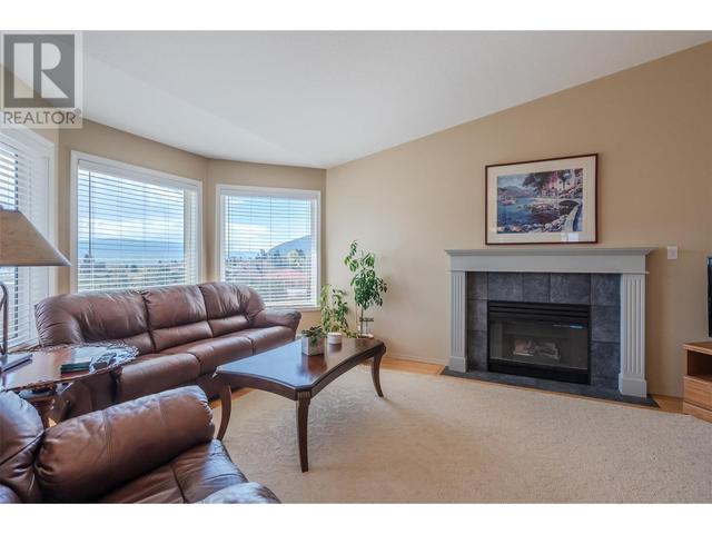 6408 Harrison Heights, House detached with 4 bedrooms, 3 bathrooms and 2 parking in Summerland BC | Image 9