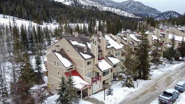 210 - 2035 Panorama Drive, Condo with 2 bedrooms, 2 bathrooms and null parking in East Kootenay F BC | Image 3