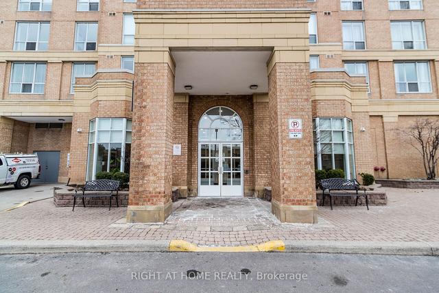 403 - 21 Overlea Blvd, Condo with 2 bedrooms, 2 bathrooms and 1 parking in Toronto ON | Image 1