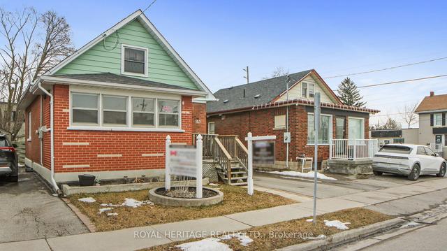 43 Gladstone Ave, House detached with 2 bedrooms, 1 bathrooms and 4 parking in Oshawa ON | Image 20