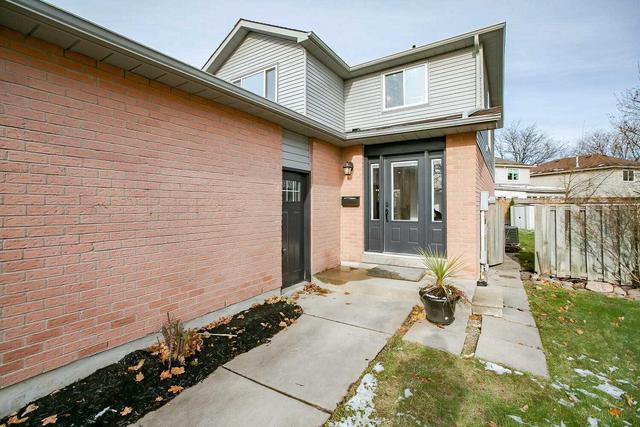 6319 Edenwood Dr, House detached with 3 bedrooms, 4 bathrooms and 4 parking in Mississauga ON | Image 12