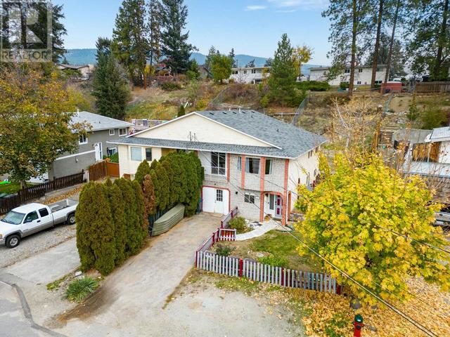 2942 Mcallister Road, House detached with 5 bedrooms, 2 bathrooms and 4 parking in West Kelowna BC | Image 7