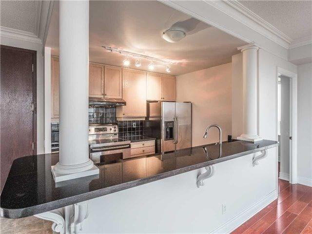 lph2 - 1 Clairtrell Rd, Condo with 2 bedrooms, 2 bathrooms and 1 parking in Toronto ON | Image 11