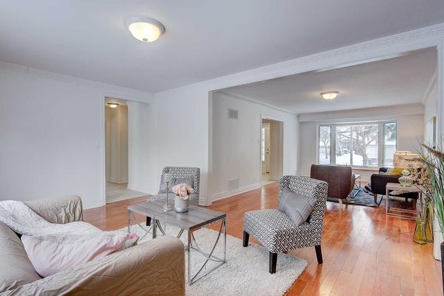upper - 24 Pipers Green Ave, House detached with 5 bedrooms, 4 bathrooms and 4 parking in Toronto ON | Image 8