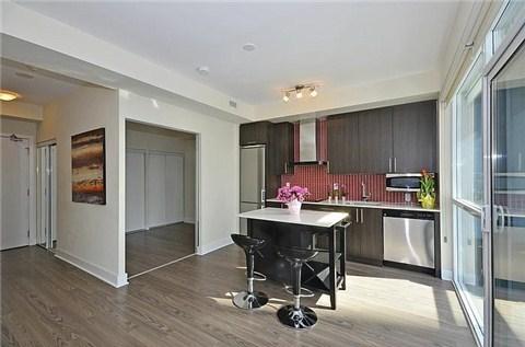 1805 - 352 Front St W, Condo with 2 bedrooms, 2 bathrooms and 1 parking in Toronto ON | Image 1
