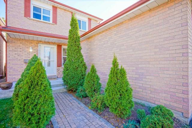 89 Cabernet Circ, House detached with 3 bedrooms, 2 bathrooms and 3 parking in Toronto ON | Image 23