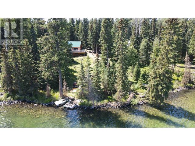 7450 Sheridan West Fs Road, House detached with 2 bedrooms, 1 bathrooms and null parking in Cariboo L BC | Image 2