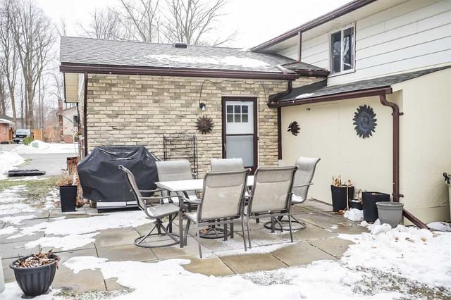 5 Spruceside Cres, House detached with 3 bedrooms, 2 bathrooms and 5 parking in Pelham ON | Image 25