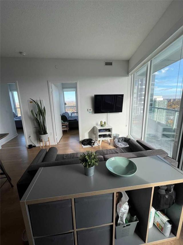 3005 - 115 Mcmahon Dr, Condo with 2 bedrooms, 1 bathrooms and 1 parking in Toronto ON | Image 5