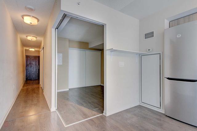 519e - 36 Lisgar St, Condo with 2 bedrooms, 1 bathrooms and 0 parking in Toronto ON | Image 12