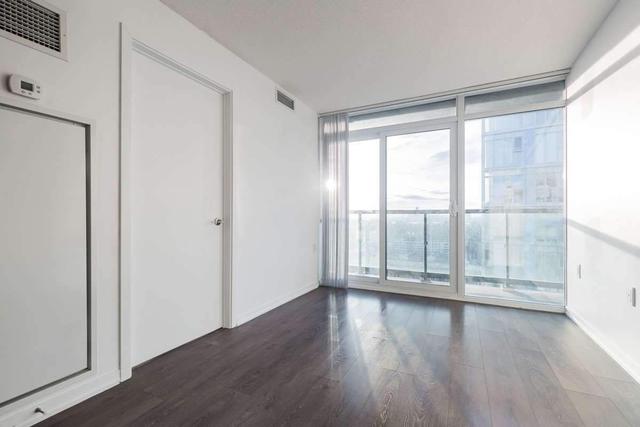 lph11 - 36 Lisgar St, Condo with 2 bedrooms, 2 bathrooms and 1 parking in Toronto ON | Image 12