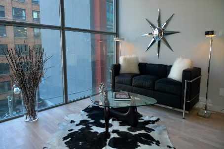402 - 25 Oxley St, Condo with 0 bedrooms, 1 bathrooms and null parking in Toronto ON | Image 4