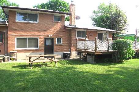 30 Fordover Dr, House detached with 3 bedrooms, 2 bathrooms and 2 parking in Toronto ON | Image 8