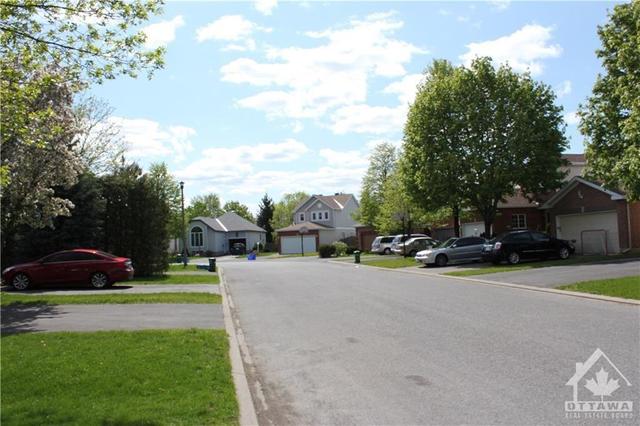 36 Armagh Way, House detached with 4 bedrooms, 4 bathrooms and 6 parking in Ottawa ON | Image 24
