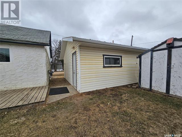 220 2nd Avenue W, House detached with 2 bedrooms, 1 bathrooms and null parking in Maidstone SK | Image 21