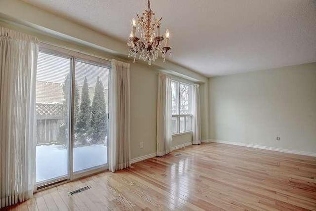 49 - 2355 Fifth Line W, Townhouse with 3 bedrooms, 2 bathrooms and 1 parking in Mississauga ON | Image 6