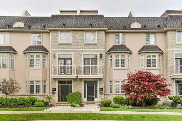 129 Nelson St, Townhouse with 3 bedrooms, 4 bathrooms and 2 parking in Oakville ON | Image 1