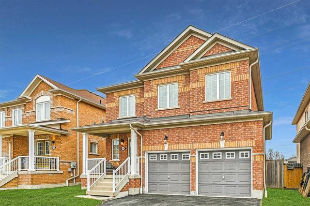 30 Oceanpearl Cres, House detached with 3 bedrooms, 3 bathrooms and 6 parking in Whitby ON | Image 1