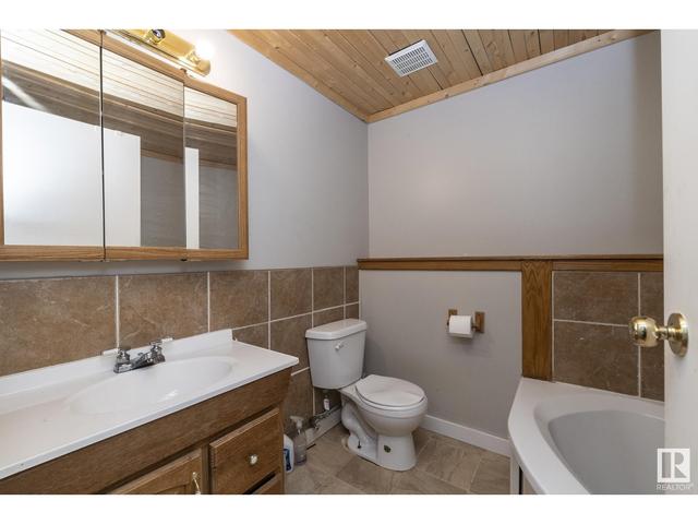 4012 53 St, House detached with 4 bedrooms, 2 bathrooms and null parking in Gibbons AB | Image 25