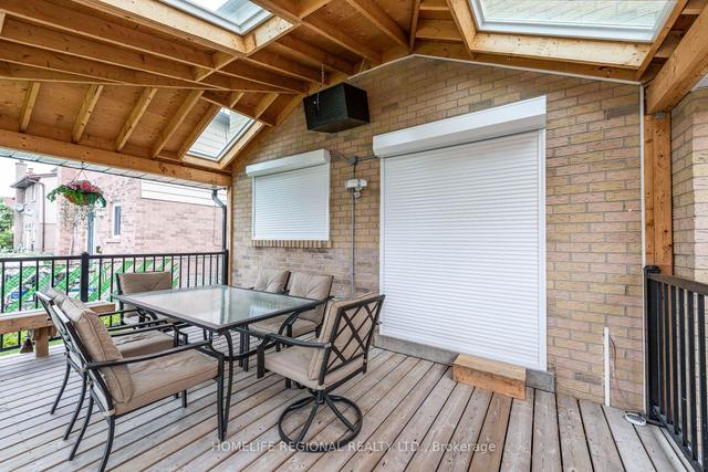 6 Beulah St, House detached with 4 bedrooms, 3 bathrooms and 5 parking in Toronto ON | Image 30