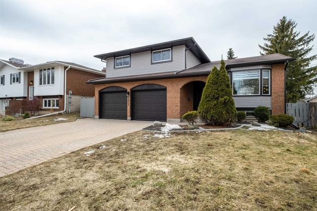 171 Castlegate Cres, House detached with 3 bedrooms, 4 bathrooms and 6 parking in Waterloo ON | Image 8