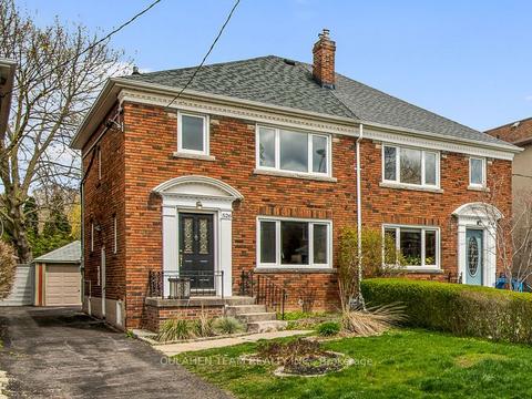 526 Broadway Ave, House semidetached with 3 bedrooms, 2 bathrooms and 1 parking in Toronto ON | Card Image